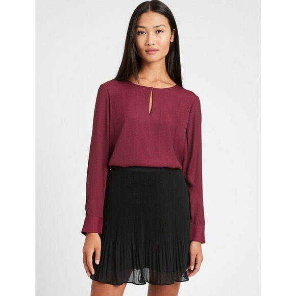 Banana Republic Twill Keyhole Blouse Size Large Brick Red Business Casual Party - Picture 1 of 11